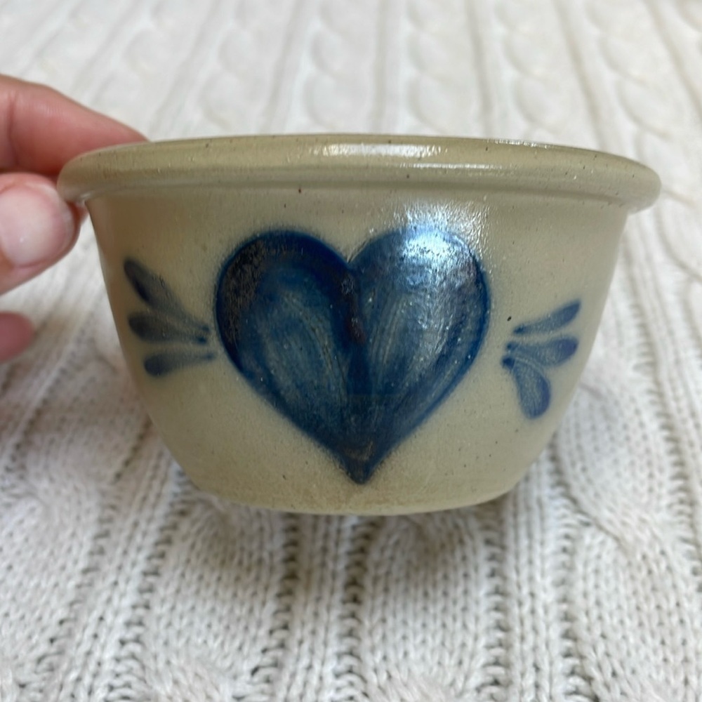 Conner Prairie Vintage 1993 Small Salt Glaze Prep Bowl Cobalt Blue Heart Design.